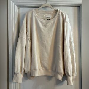 American Eagle cream sweatshirt